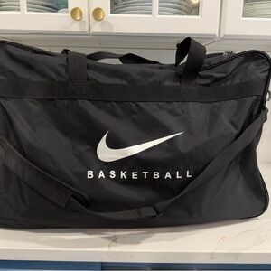 Nike Black and White Basketball Duffel Bag/unisex